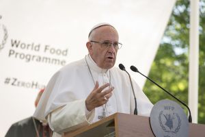 Папа Римский Франциск призывает общественность активнее бороться с голодом