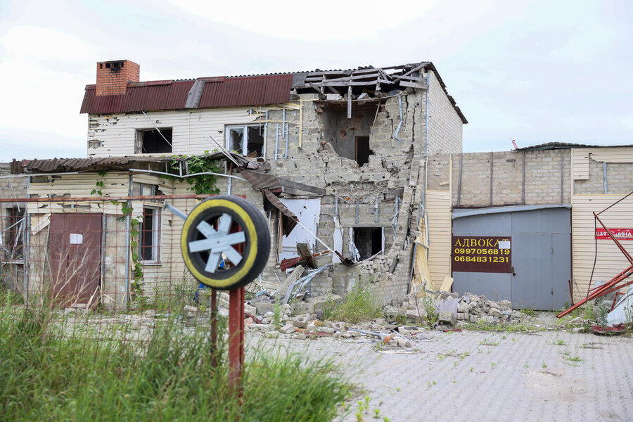 Many rural families have fled their war-destroyed homes. In areas where land is being cleared of mines, some hope to return and begin farming again. Photo: WFP/Anastasiia Honcharuk