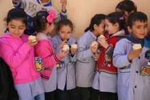 ВПП ООН запускает программу школьного питания для поддержки ливанских и сирийских детей